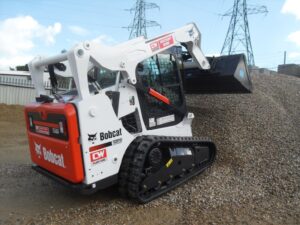 BÁN VÀ THUÊ  XE XÚC LẬT BOBCAT T590 TOÀN QUỐC