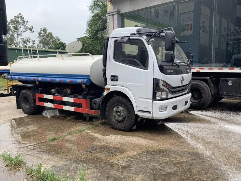 Bán xe nước (tưới đường)
